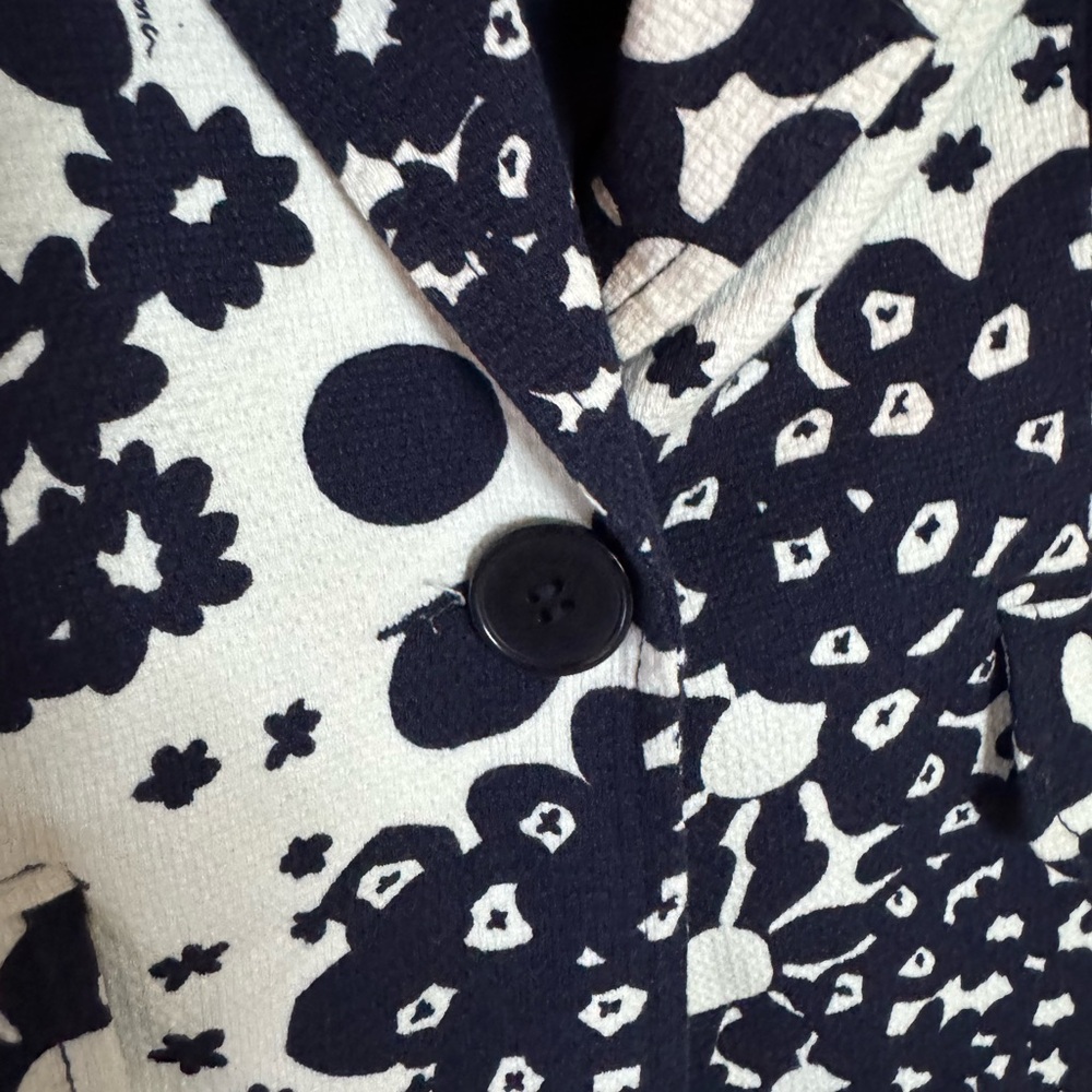 Trina Turk Navy White Floral Blazer Size 4 NWOT - Picture 4 of 9